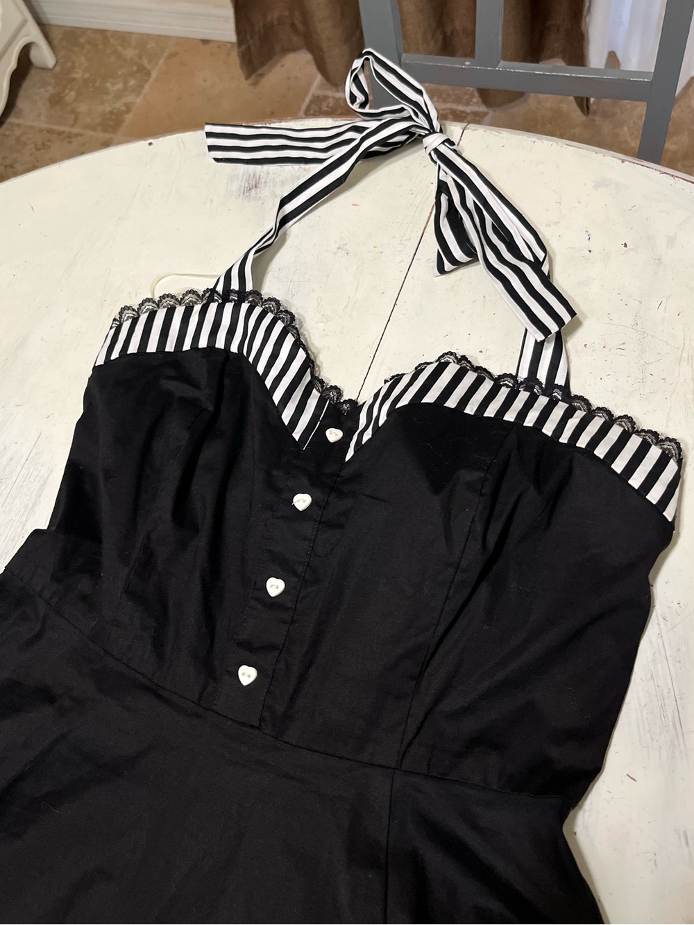 Thorn & Fable Hot Topic Pinup Rockabilly Retro Halter Dress Sz M Black White - Picture 5 of 10